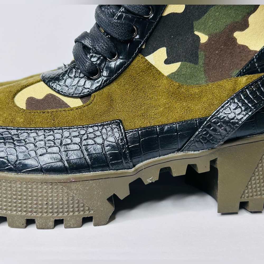 Combat Military Print Lug Sole Lace Up Chunky Heel Boots Cape Robbin Sz 8 - Picture 4 of 9
